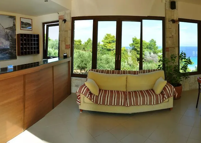 Отель Adonis Kallithea (Chalkidiki)